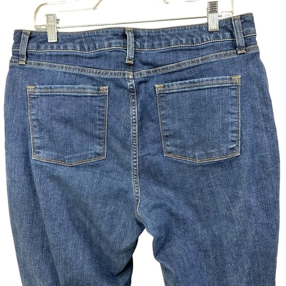 L.L Bean Women’s Classic Fit High Rise Blue Denim Jeans, 16P - Picture 8 of 13